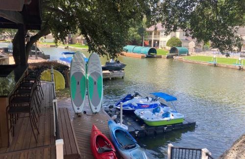 Walden on Lake Conroe House | Best of Lake Conroe - Sleeps 16 - Lakefront Memories