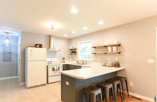 Royal Pines House | Best of the Blue Ridge by AvantStay A Location