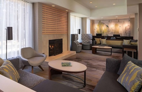 Pleasant Hill Hotel | Best Value, Quality Stay! Pet-Friendly, Close to Coco Island and Walden Park!