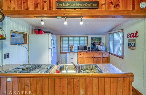 Jasper Cabin | Best View! Beautiful Ozarks cabin ON rim of AR Grand Canyon! Many new updates