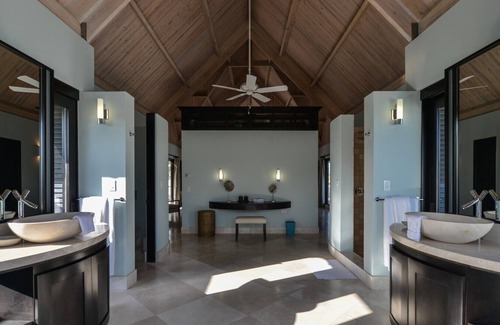 Long Island Villa | *BEST VILLA AT JUMBY BAY RESORT ANTIGUA* 6 bedroom Luxury Beachfront Villa - Staff Included