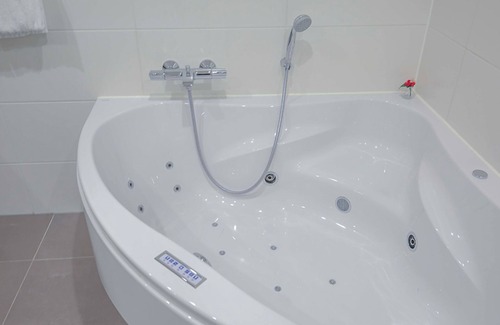 Wageningen Hotel | Best Wageningen Haven w/Spa & Dining | River Valley & De Hoge Veluwe Nearby