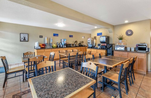 San Ysidro Hotel | Best Western Americana Inn
