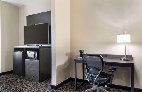Carthage Hotel | Best Western Carthage Inn & Suites