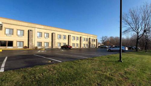 Schererville Hotel | Best Western Crossroads Inn