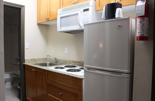 Newton Hotel | Best Western King George Inn & Suites