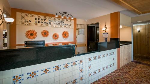 Cherokee Hotel | Best Western La Grande Hacienda