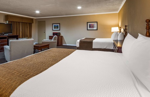 Lakewood Hotel | Best Western Lakewood