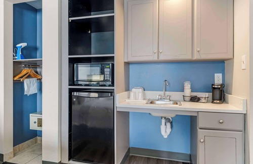 Prestonia Hotel | Best Western Louisville Airport Expo