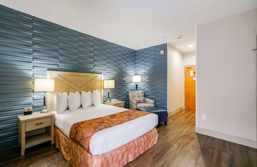 South Surrey Hotel | Best Western Peace Arch Inn