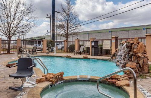 Euless Hotel | Best Western Plus DFW Airport West Euless