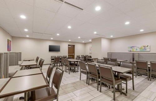 Waterloo Hotel | Best Western Plus Executive Residency Waterloo & Cedar Falls