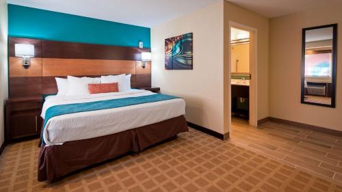 Enola Hotel | Best Western Plus Harrisburg Mechanicsburg