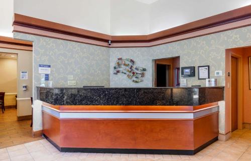 Roanoke Hotel | BEST WESTERN PLUS Inn at Valley View