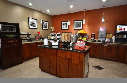 Lewisville Hotel | Best Western Plus Lewisville Flower Mound