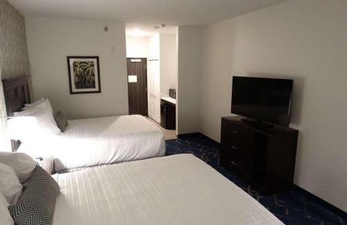 New Richmond Hotel | Best Western Plus New Richmond Inn & Suites