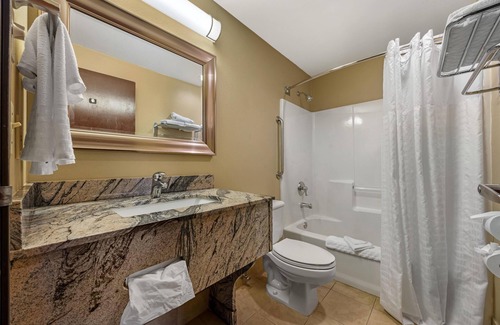 Albany Hotel | Best Western Plus Prairie Inn
