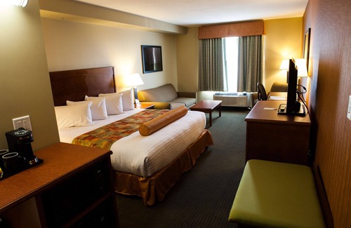 South Lethbridge Hotel | Best Western Plus Service Inn & Suites