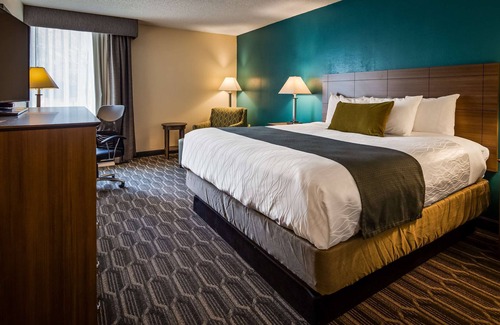 Arlington Hotel | Best Western Plus Yadkin Valley Inn & Suites