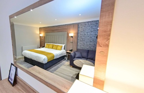 Ewenny Hotel | Best Western Premier Heronston Hotel & Spa