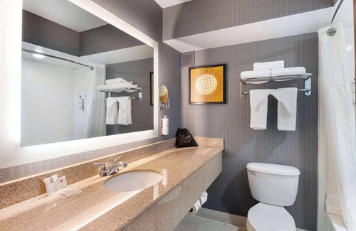 South Richmond Hotel | Best Western Premier Richmond City Gateway