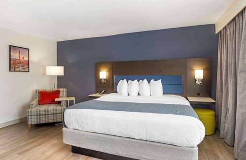 South Richmond Hotel | Best Western Premier Richmond City Gateway