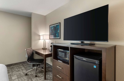Watertown Hotel | Best Western Watertown Inn and Suites