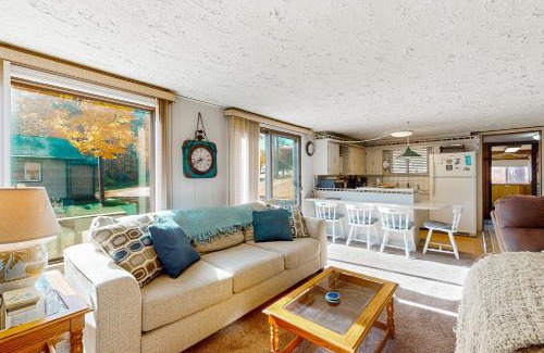 Thompsonville House | Betsie River Cabin