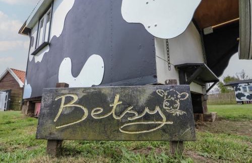 Woodbridge House | Betsy Cow Shed 2