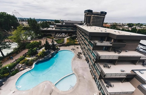 Riverside House | Better Choice for your Vacation! Pets Allowed, Near Mobius Children's Museum