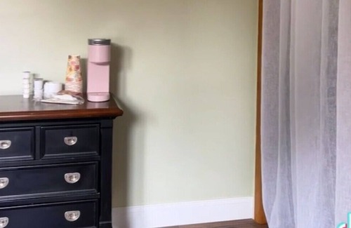 Islip Terrace Apartment | Better than hotel room