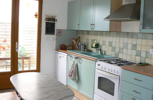 Cournonsec Villa | Between sea and scrubland, villa with garden and swimming pool