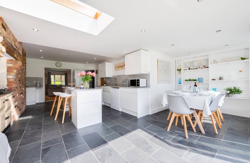 Wadhurst House | Bewl Cottage - Three Bedroom House, Sleeps 5