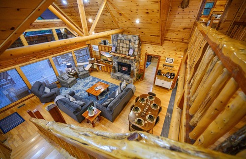 Broken Bow Cabin | Beyond Blessed: Luxurious 5-Bedroom Cabin w/Hot Tub, Firepit, & Game Room in Hochatown!