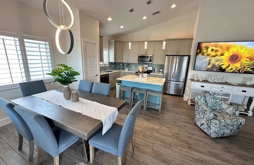 Fort Myers Beach House | Beyond The Sea · Newer House · Walk to Beach-Town
