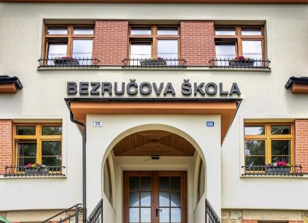 Stare Hamry House | Bezručova škola