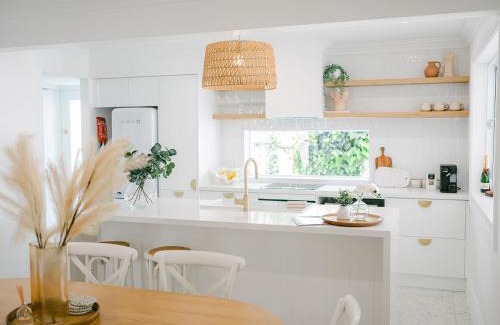 Shoal Bay House | Bianco on Shoal - Luxe Beach house in Shoal Bay
