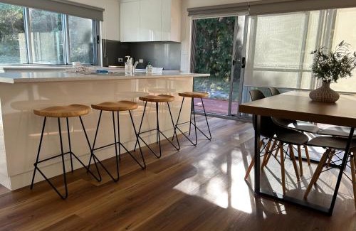 Bicheno House | Bicheno Wildflower Sands coastal retreat
