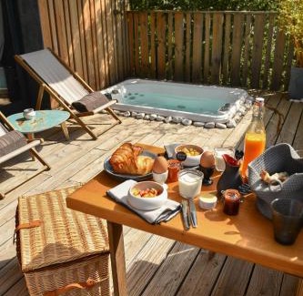 Les 3 Ponts Bed & Breakfast | Bien Loin d'Ici Spa B&B