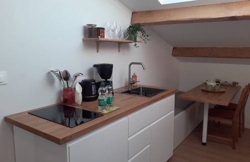 Merignac Apartment | Bienlabas House