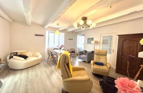 Vivonne Apartment | Bienvenue Chez Bob dans le centre-ville de Vivonne