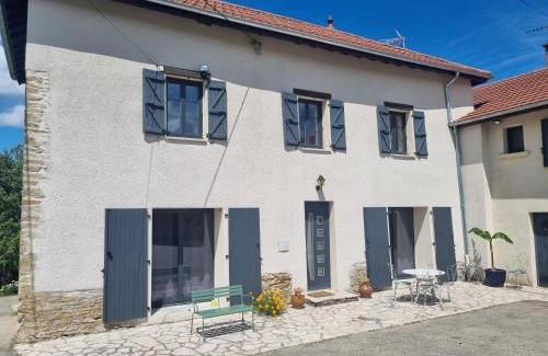 Monsteroux-Milieu House | bienvenue chez nous