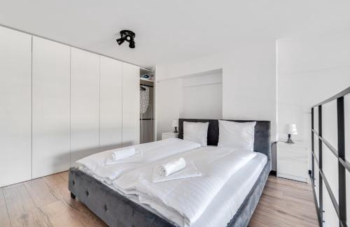 Psie Pole Apartment | Bierutowska 57B by Homeprime