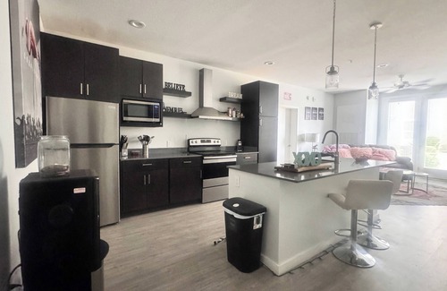 Maryvale Apartment | Big and Cozy 2-bedroom apartment in enjoyable Phoenix with WiFi, AC