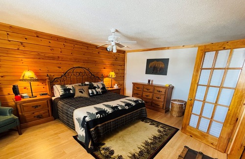 Faraday House | Big Bear Family Retreat - Waterfront