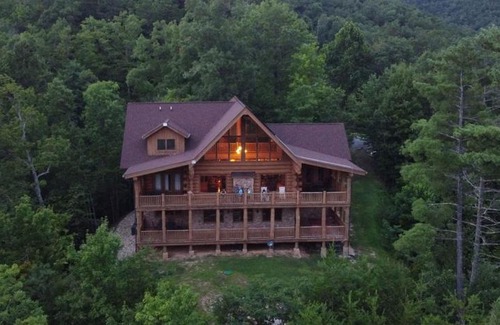 Pittman Center House | Big Bear Ridge Lodge - Breathtaking mountain views and private forest scenes in amazing large log cabin