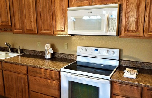 Dillon House | Big Beautiful Clean Comfortable Loaded! 4 Bedroom
