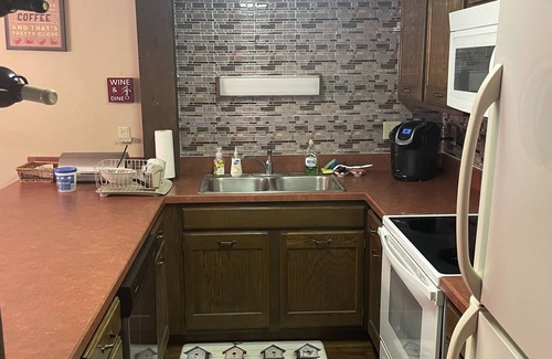 Lake Harmony House | Big Boulder-Lake Harmony TownhomenSkiing, Lake and Restaurant within walking
