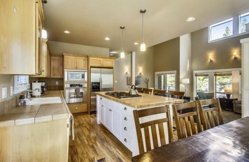 RiverWild House | Big Canyon Home River Trail Access