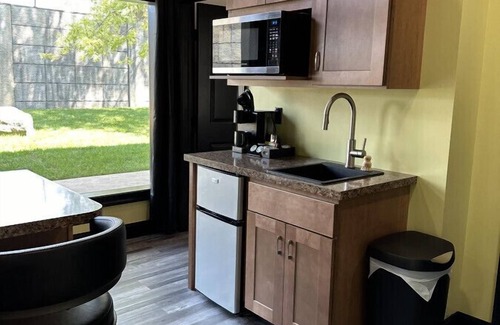 Town of Sullivan House | Big Cat Bungalows at The Haven - Tiger 4